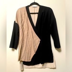 Zara Women’s M Wrap style Top. Mixed texture Black and tan long in back v neck